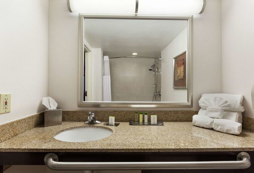 בית מלון כפרי Doubletree By Hilton Detroit  Dearborn