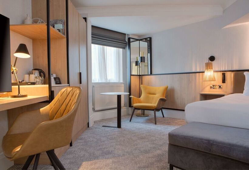 فندق Doubletree By Hilton London Elstree