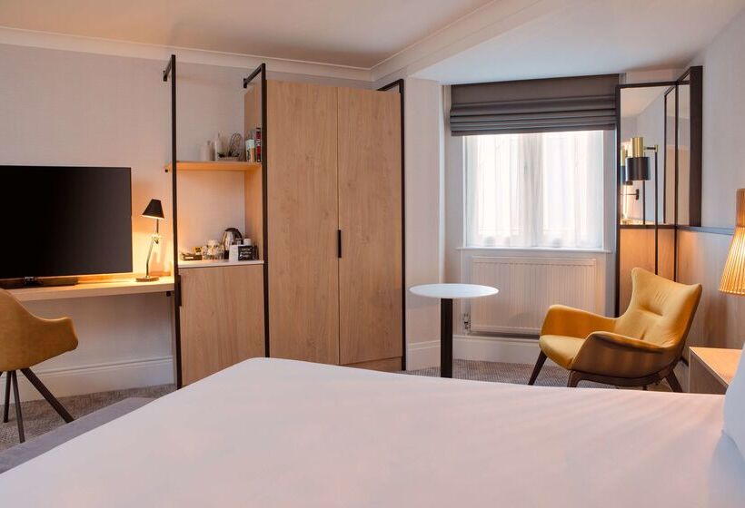 فندق Doubletree By Hilton London Elstree