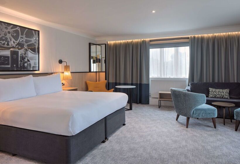 فندق Doubletree By Hilton London Elstree