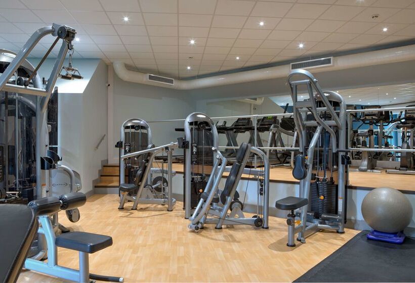 فندق Doubletree By Hilton London Elstree