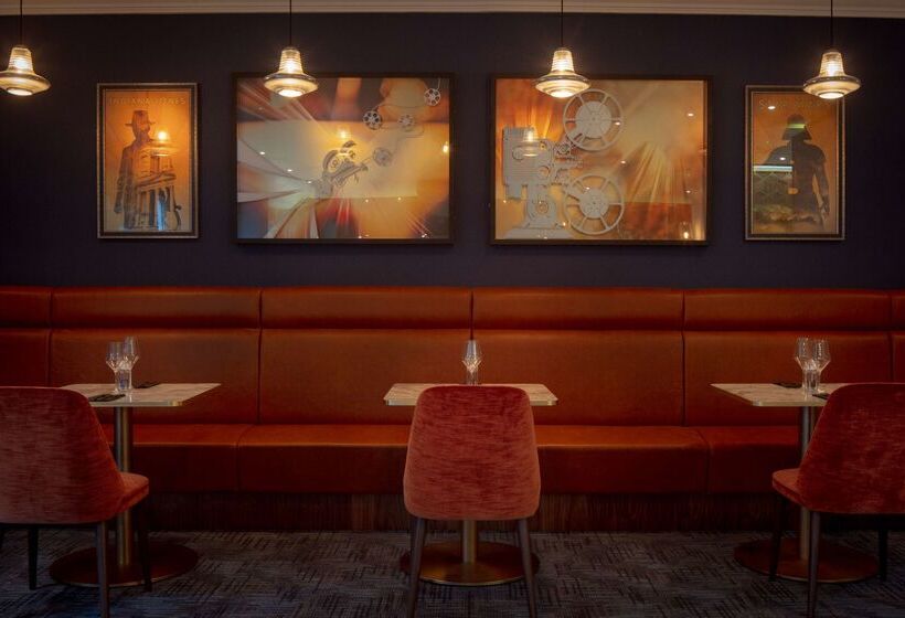 فندق Doubletree By Hilton London Elstree