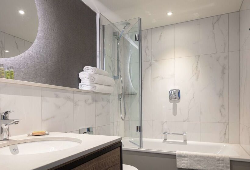 فندق Doubletree By Hilton London Elstree