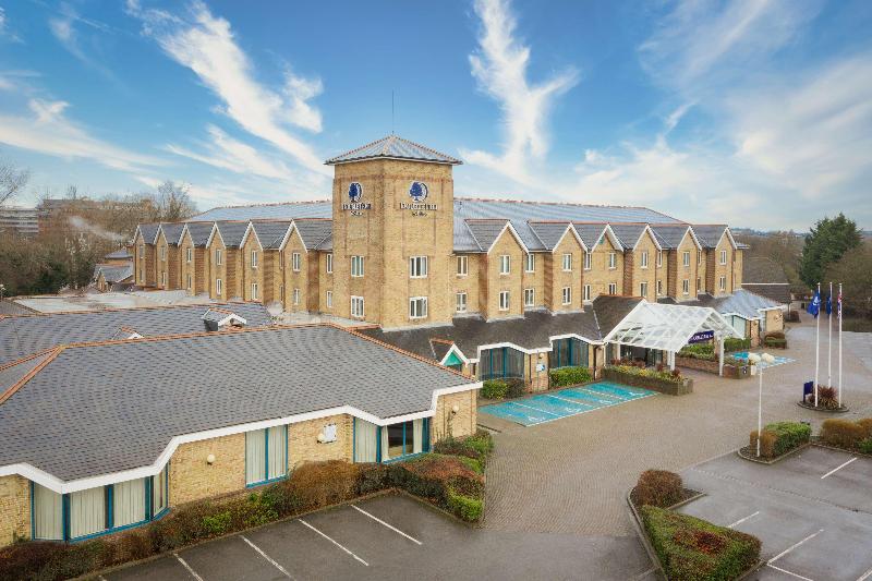 فندق Doubletree By Hilton London Elstree