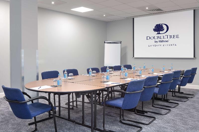 فندق Doubletree By Hilton London Elstree