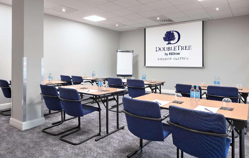 فندق Doubletree By Hilton London Elstree