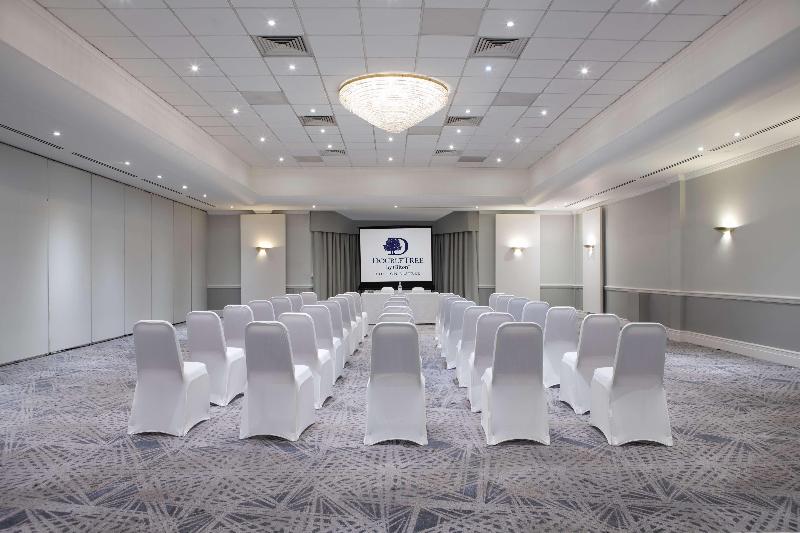 فندق Doubletree By Hilton London Elstree
