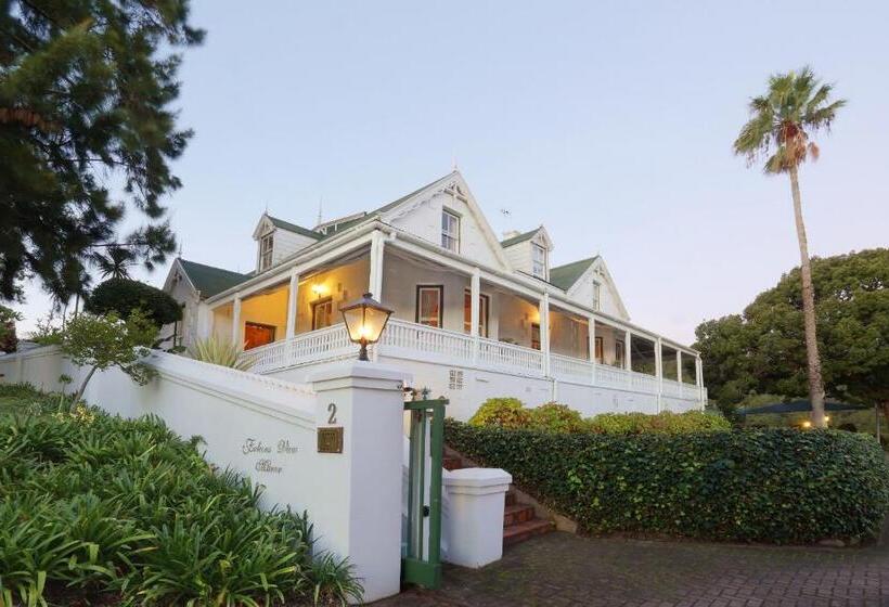 هتل Falcons View Manor