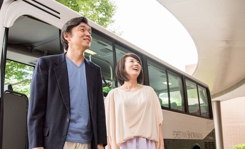 בית מלון כפרי Forest Inn Showakan