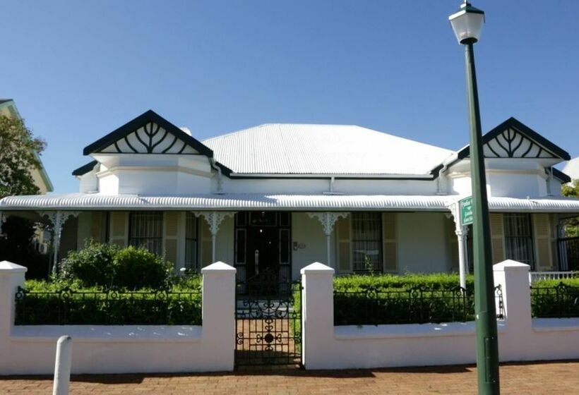 בית מלון כפרי Fynbos Villa Guest House