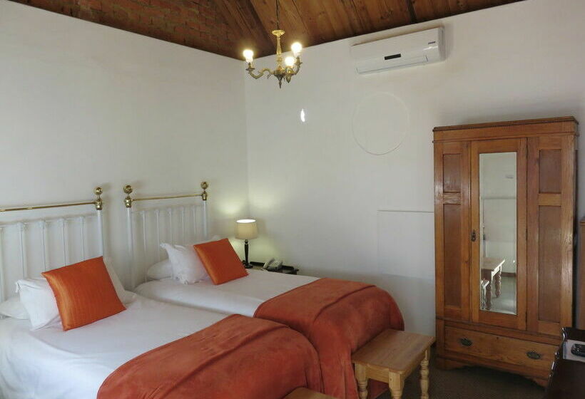 בית מלון כפרי Fynbos Villa Guest House