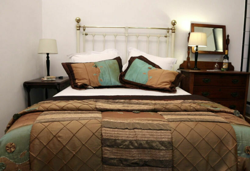 בית מלון כפרי Fynbos Villa Guest House