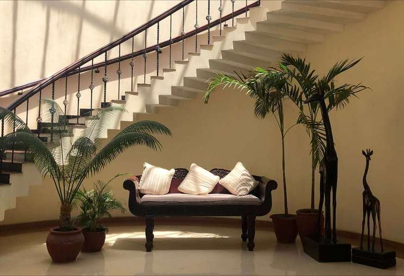 هتل Golden Tulip Dar Es Salaam