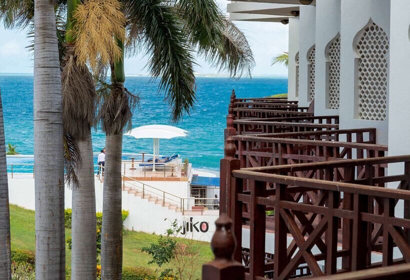 هتل Golden Tulip Dar Es Salaam