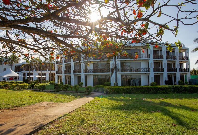 هتل Golden Tulip Dar Es Salaam