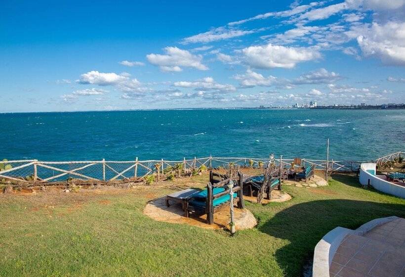 هتل Golden Tulip Dar Es Salaam