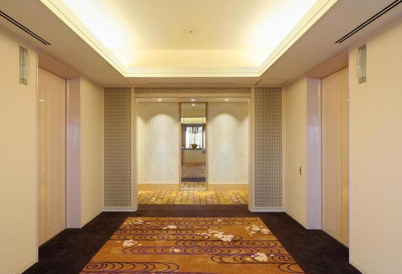 בית מלון כפרי Granvia Okayama