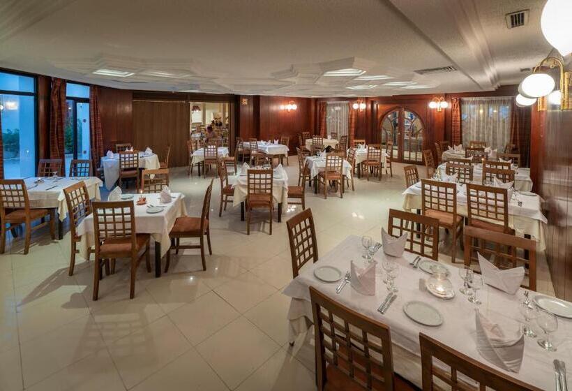 בית מלון כפרי Helya Beach Resort