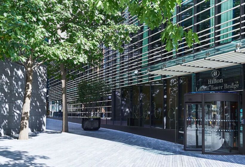 בית מלון כפרי Hilton London Tower Bridge