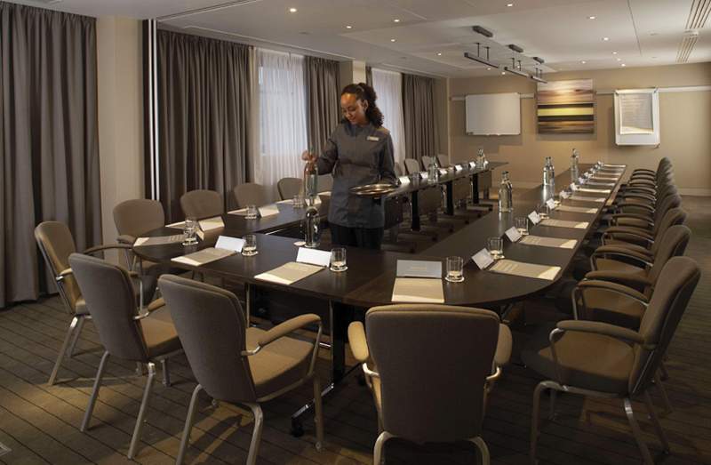 בית מלון כפרי Hilton London Tower Bridge