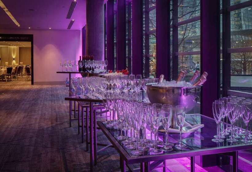 בית מלון כפרי Hilton London Tower Bridge