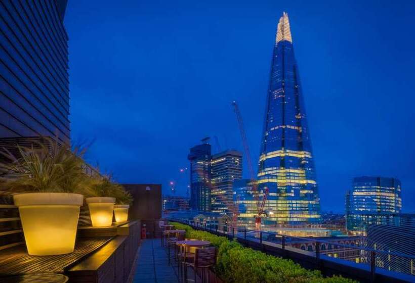 בית מלון כפרי Hilton London Tower Bridge