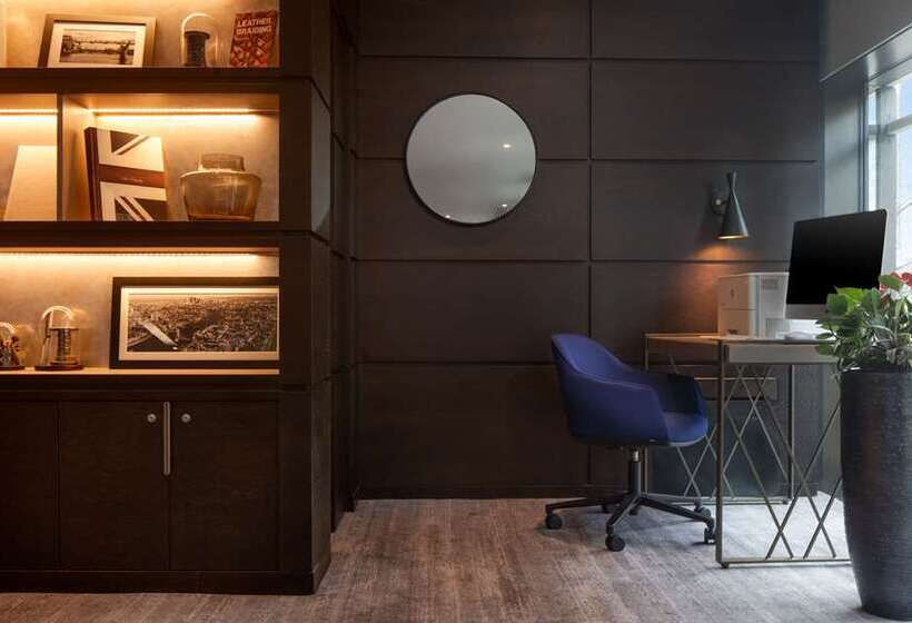 בית מלון כפרי Hilton London Tower Bridge