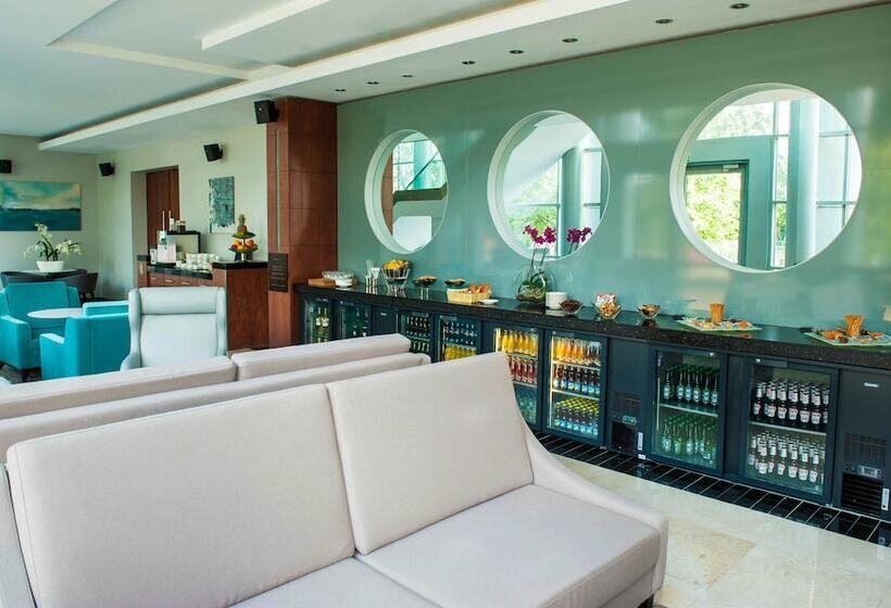 فندق Hilton Warsaw City