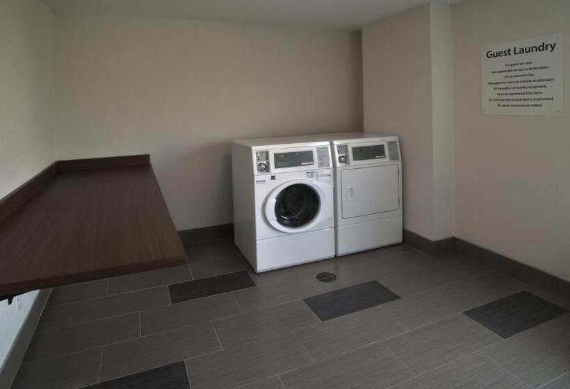 Отель Holiday Inn Express & Suites Evansville North, An Ihg