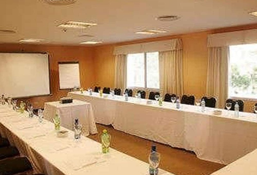 ホテル Howard Johnson Pilar Resort Spa & Convention Center