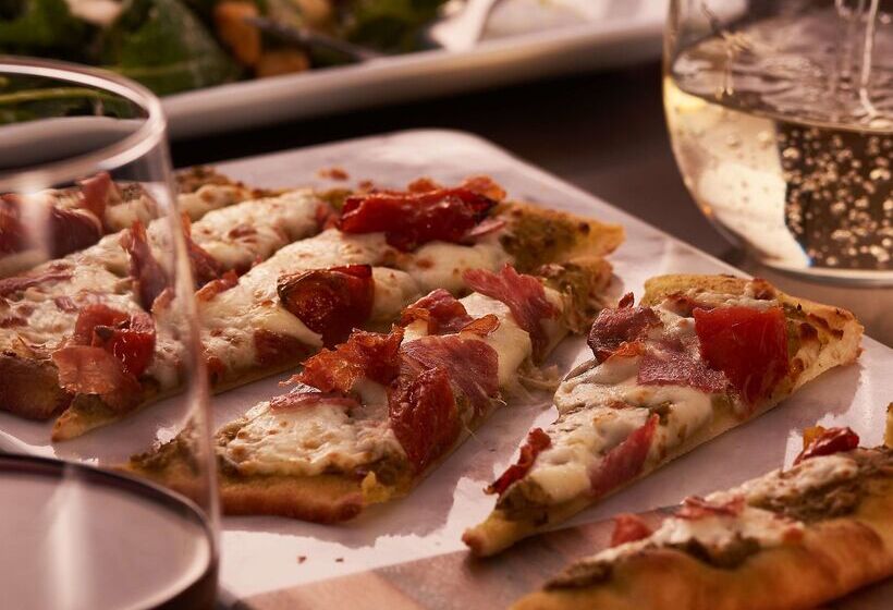 Отель Hyatt Place Orlando Airport