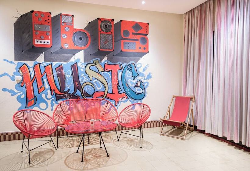 בית מלון כפרי Ibis Ouarzazate Centre