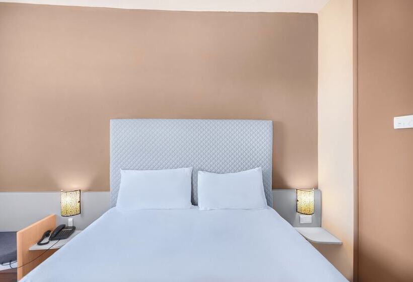 בית מלון כפרי Ibis Ouarzazate Centre