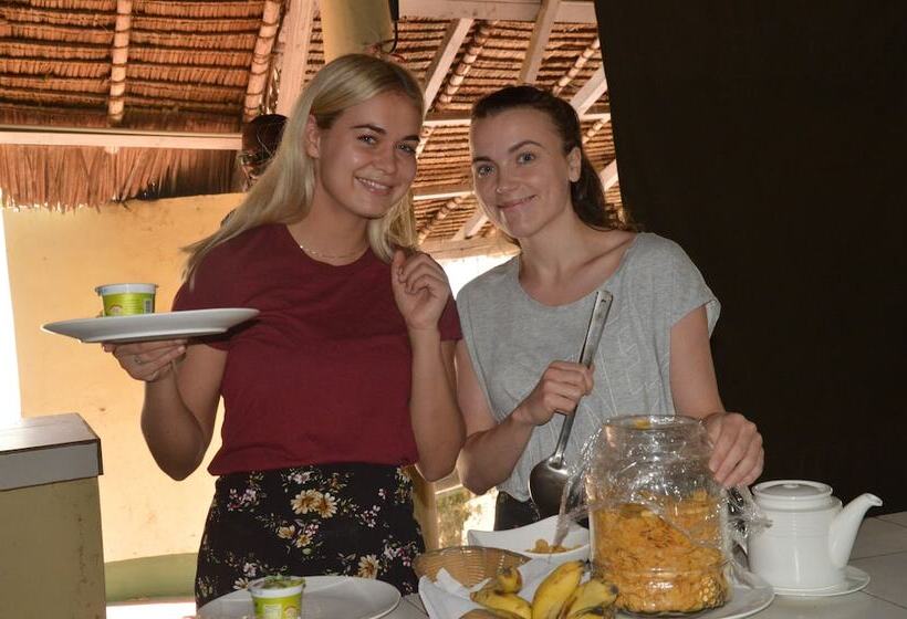 هتل L Oasis Lodge & Restaurant