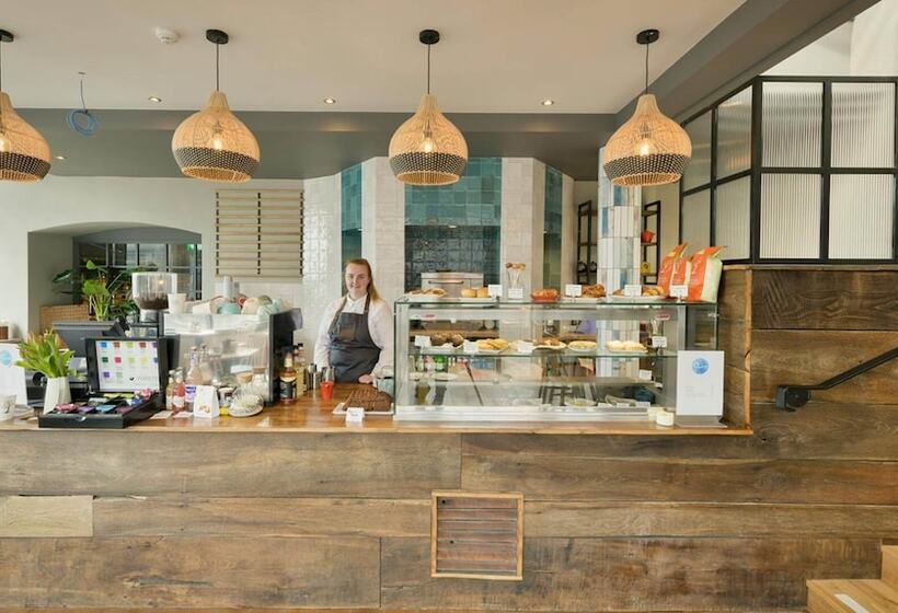 Lahinch Coast Hotel And Suites