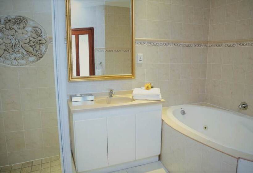 בית מלון כפרי Misty Waves Boutique