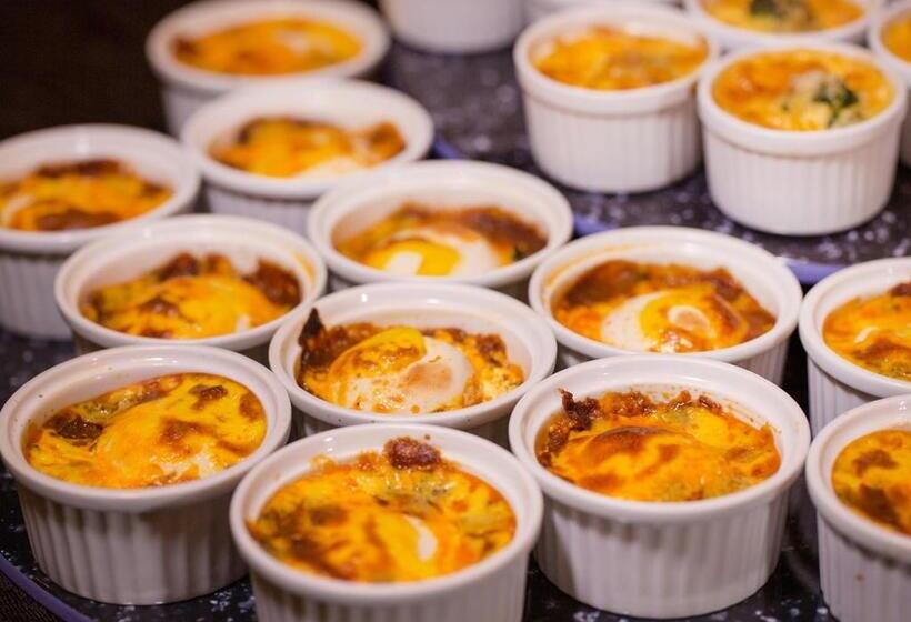 Отель Monterey Hanzomon