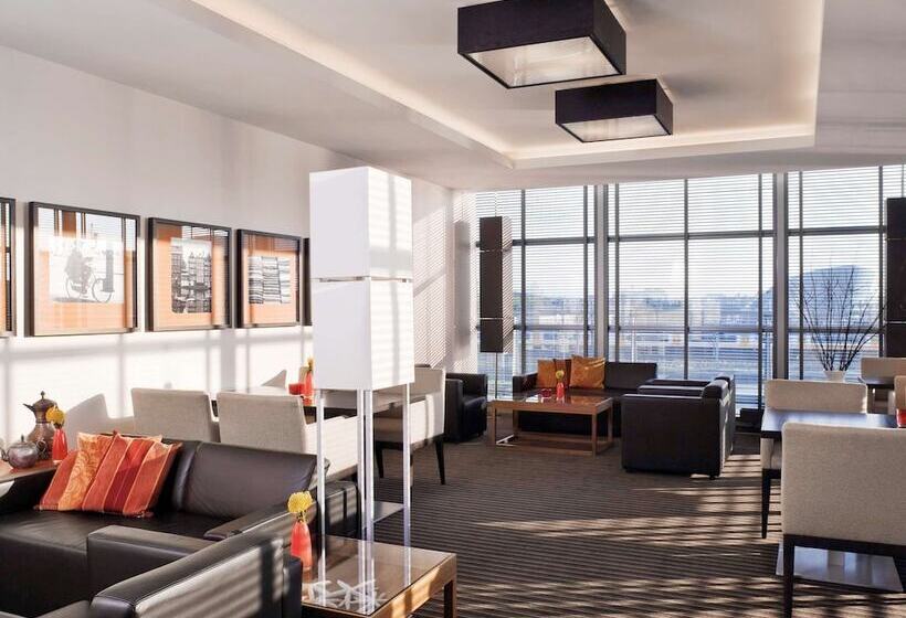 Mövenpick Hotel Amsterdam City Centre
