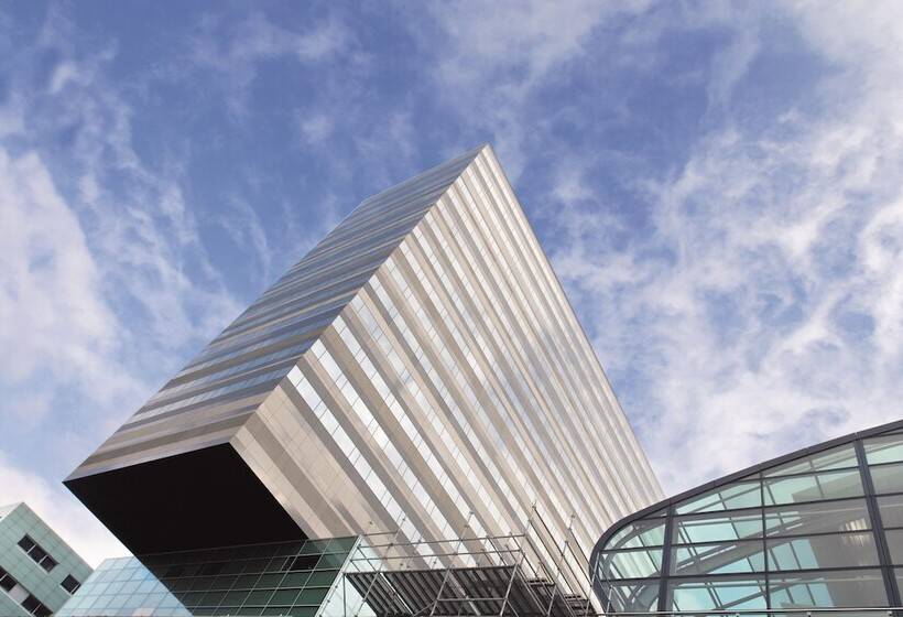 Mövenpick Hotel Amsterdam City Centre