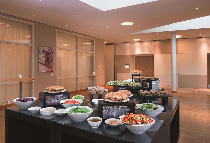 Mövenpick Hotel Amsterdam City Centre