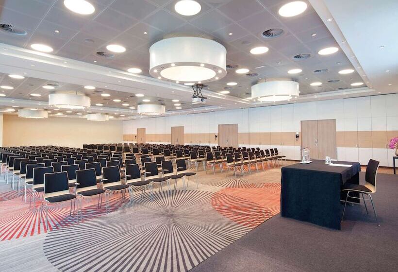 Mövenpick Hotel Amsterdam City Centre