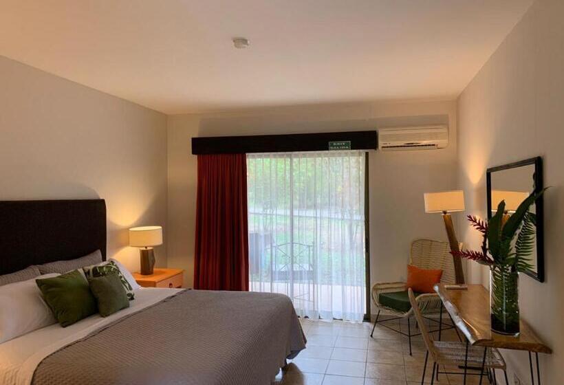 בית מלון כפרי Natural Lodge Cano Negro