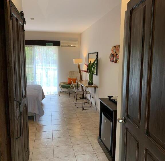 בית מלון כפרי Natural Lodge Cano Negro