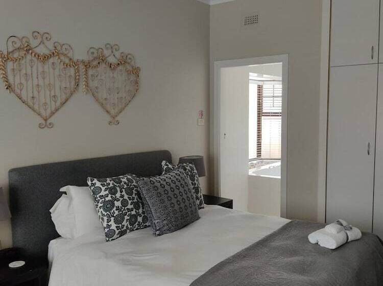 בית מלון כפרי Palm Beach Guesthouse