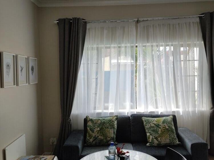 בית מלון כפרי Palm Beach Guesthouse