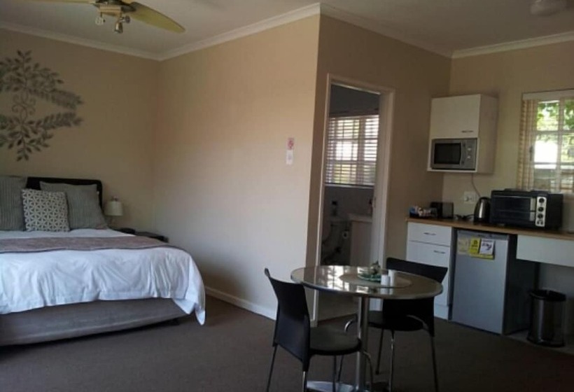 בית מלון כפרי Palm Beach Guesthouse