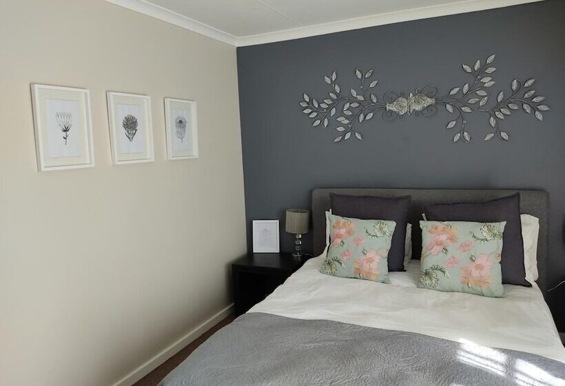 בית מלון כפרי Palm Beach Guesthouse