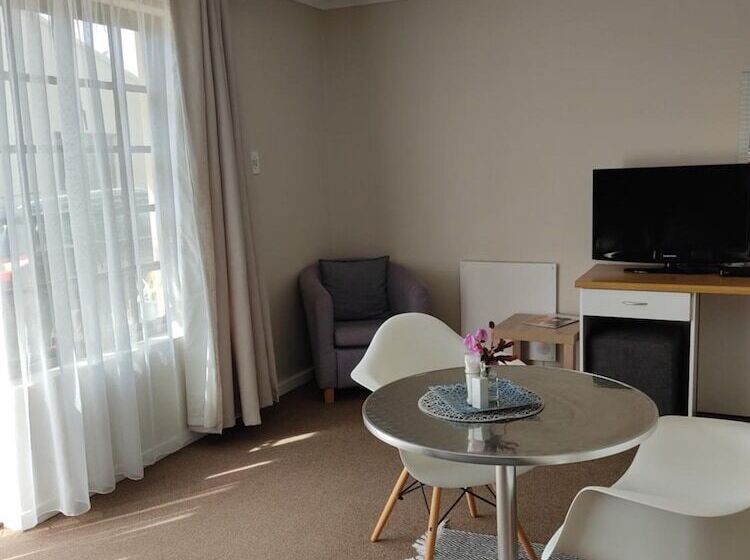 בית מלון כפרי Palm Beach Guesthouse