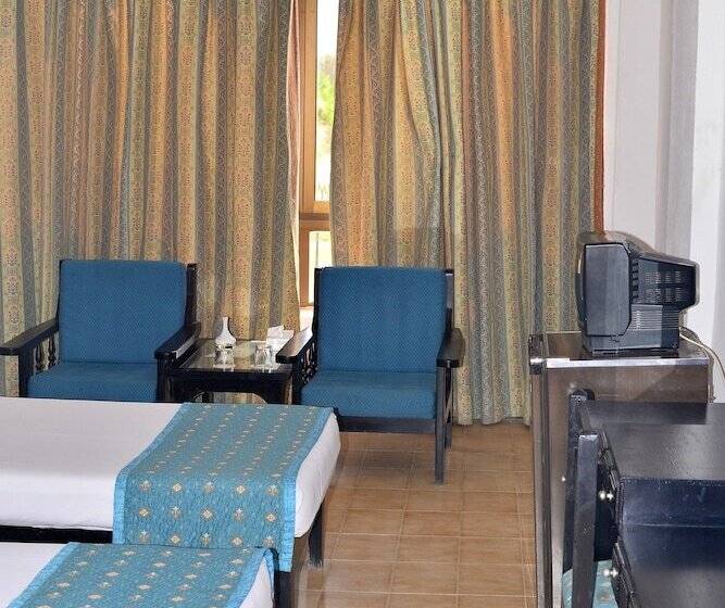 Отель Eagles Paradise Abu Soma Resort