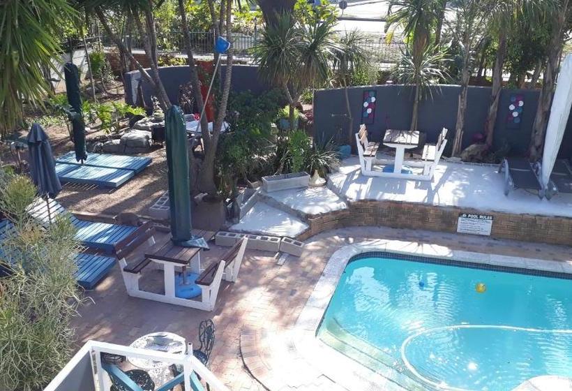 فندق Penny Lane Lodge